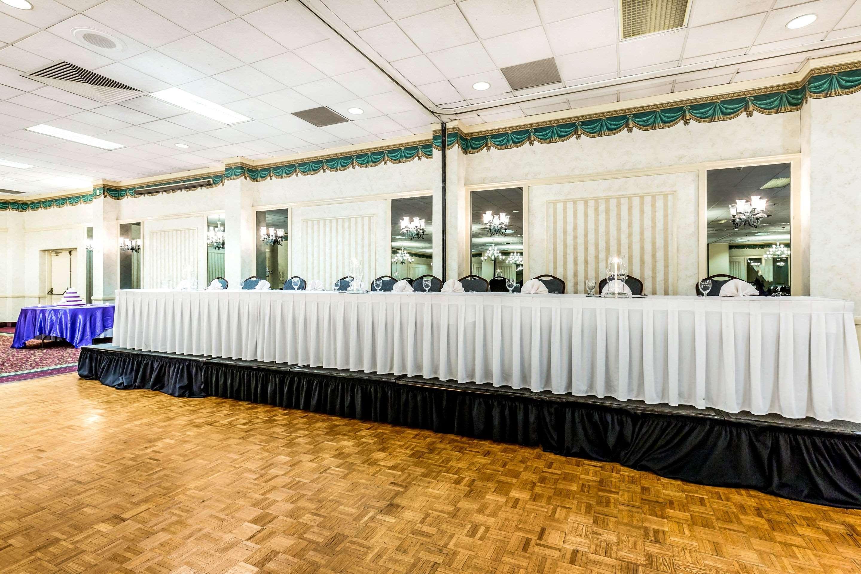Clarion Inn Frederick Event Center Exterior foto